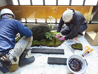 施工中